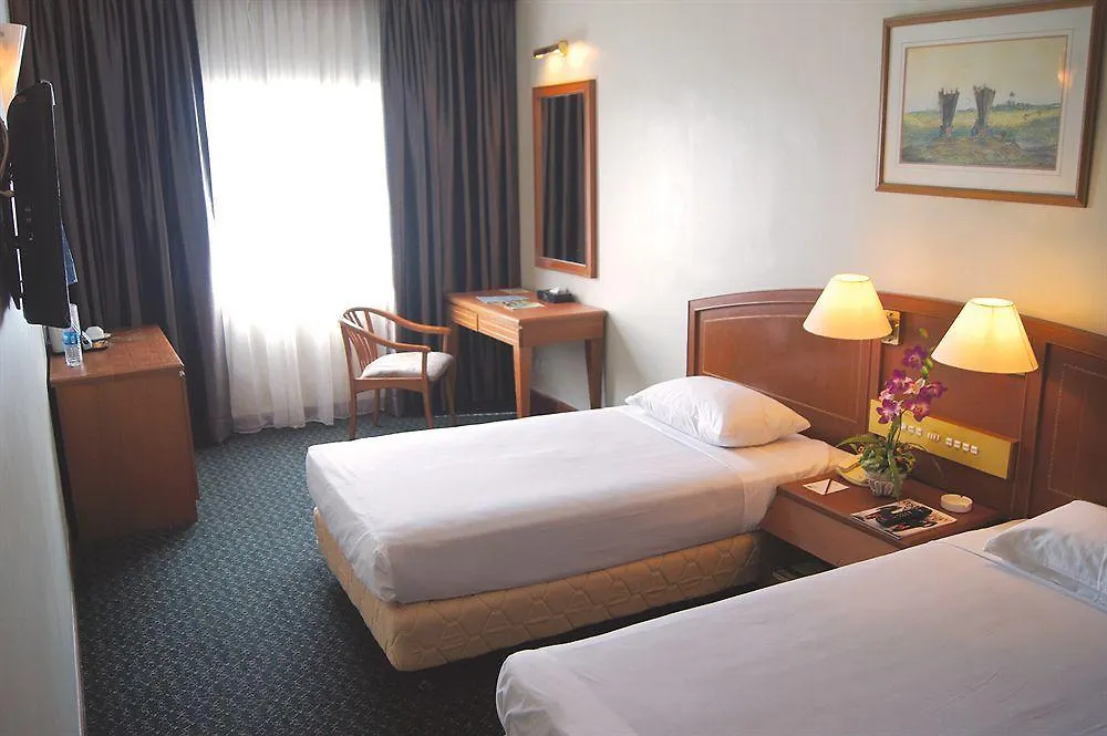 Orkid Hotel Melaka 3*,